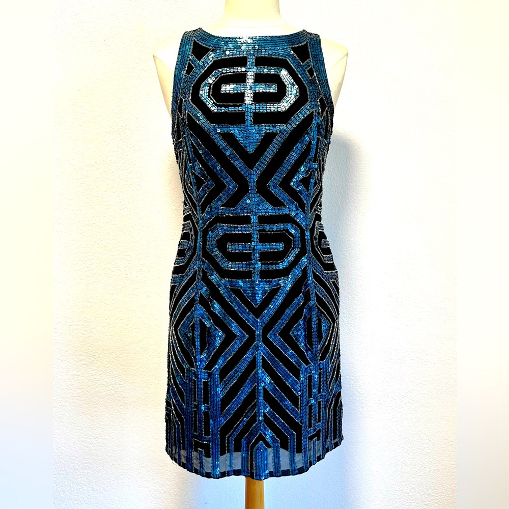 Vie la V Blue Chrysler Sequin Shift Cocktail Dress - Size 4